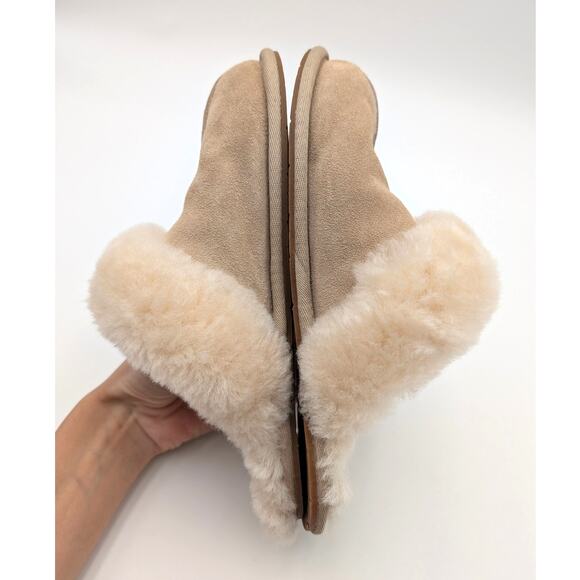 UGG Scuffette II Women's Sheepskin Slippers Round Toe Sand Size US7 EU38 - Picture 5 of 13